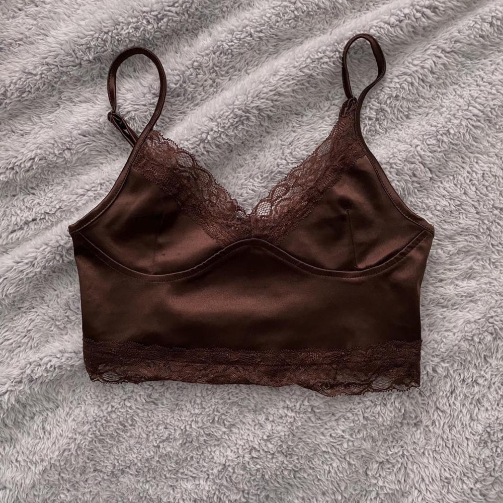 Brown cropped tank